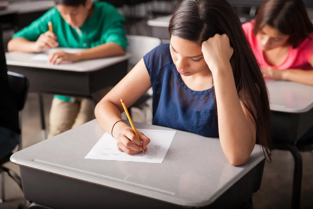 Matériel autorisé et interdit lors des épreuves du Bac