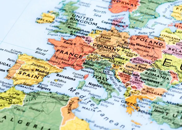YOOL | Formation professionnelle sur le Maroc et l'Europe pour les enseignants