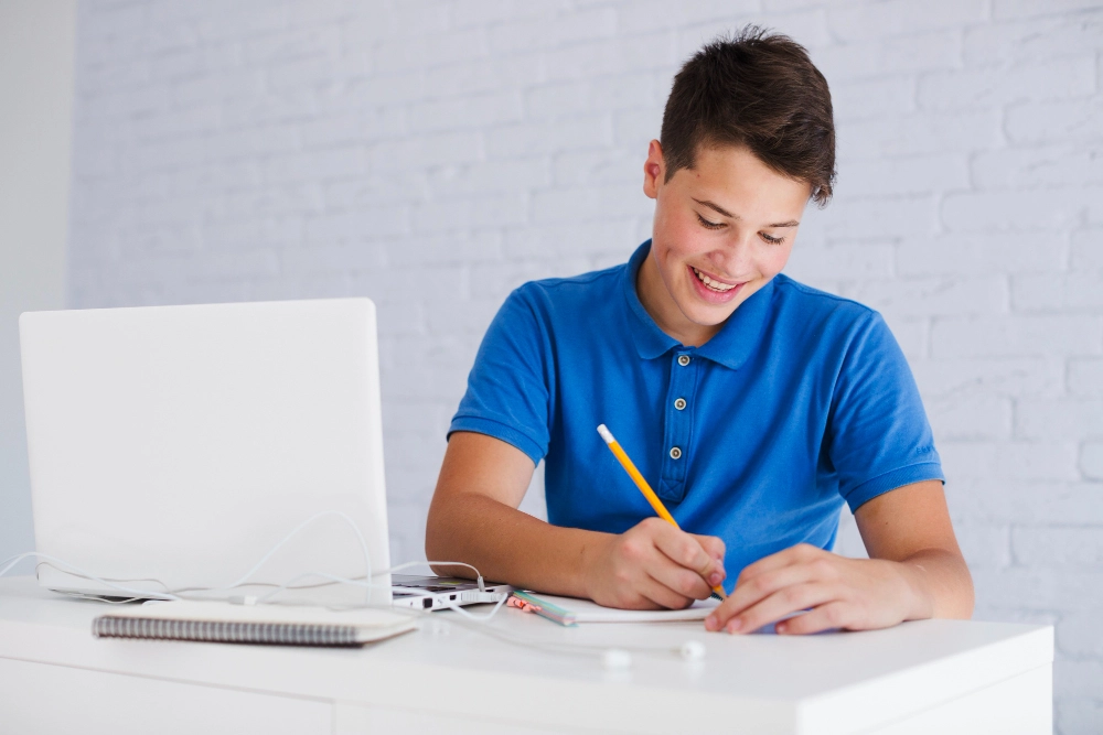 YOOL | Cours de Français pour collégiens âgés de 11 à 15 ans